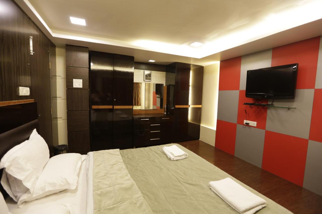 Hotel Metro Palace Bombaj Zewnętrze zdjęcie