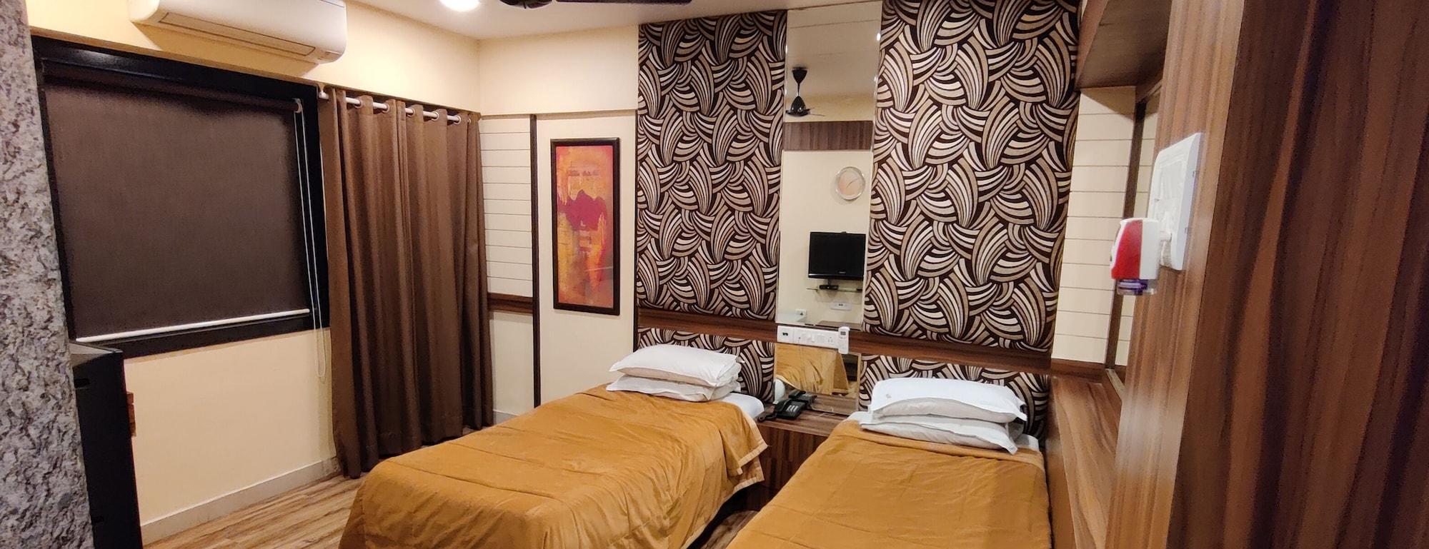Hotel Metro Palace Bombaj Zewnętrze zdjęcie