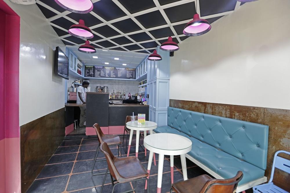 Hotel Metro Palace Bombaj Zewnętrze zdjęcie