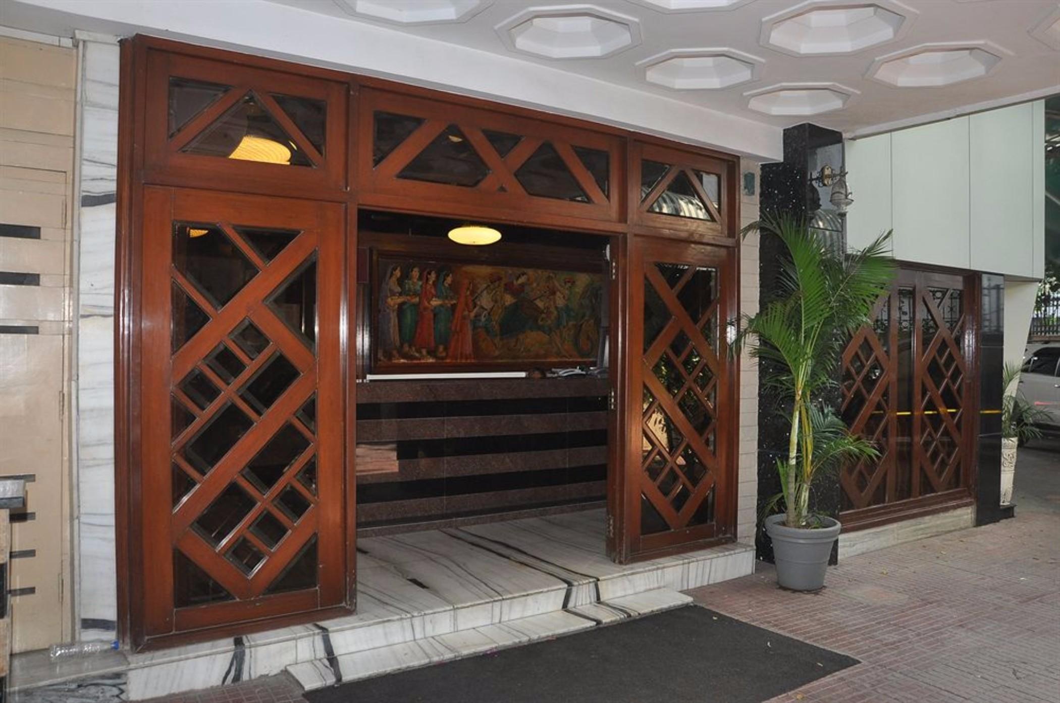 Hotel Metro Palace Bombaj Zewnętrze zdjęcie